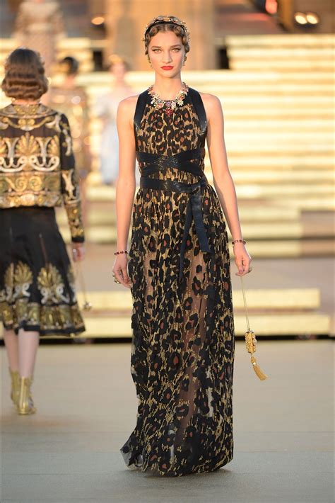 dolce gabbana winter 2019 2020 vogue|dolce and gabbana dresses 2020.